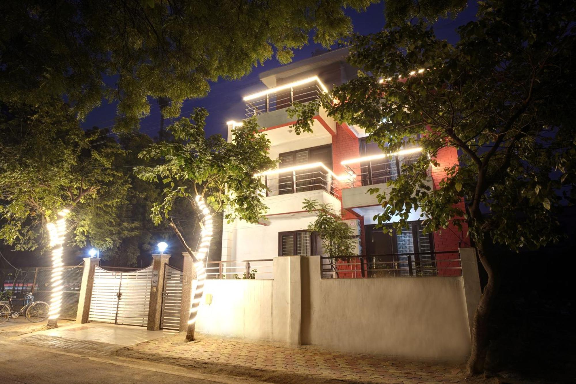 Nexhub Stay - Huda City Centre Gurgaon Luaran gambar